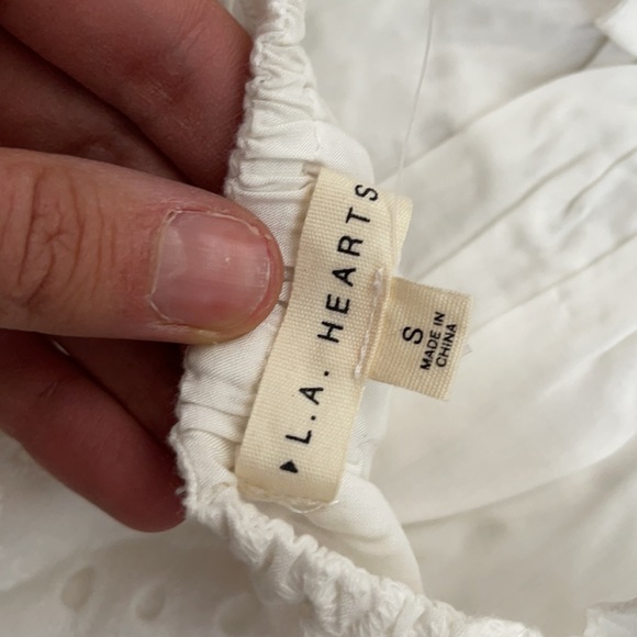 ❌SOLD❌ LA Hearts White Eyelet Romper - Picture 4 of 4